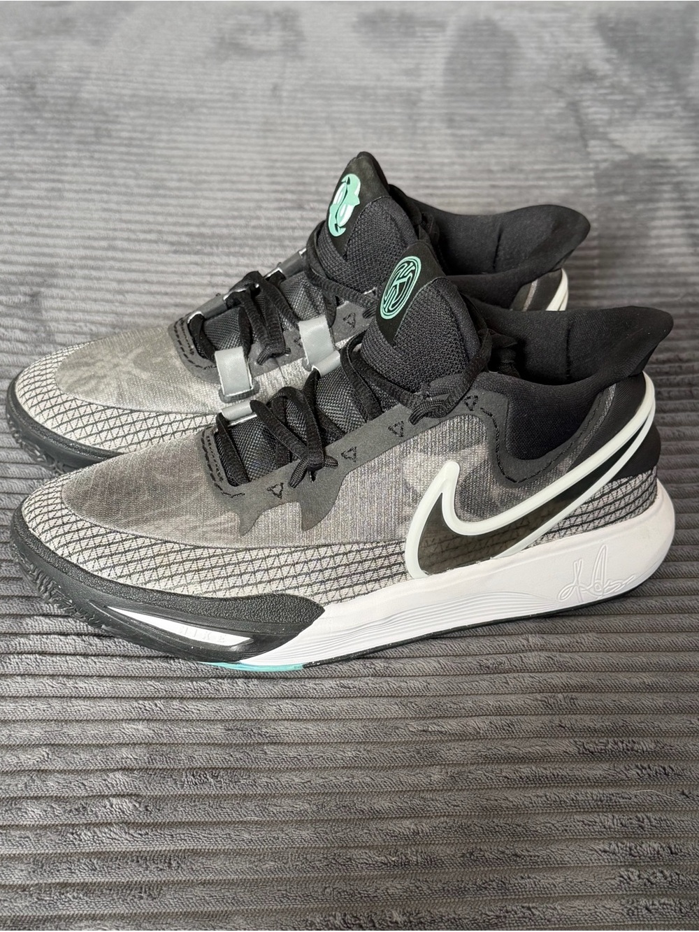 Nike shoes sneakers size 7